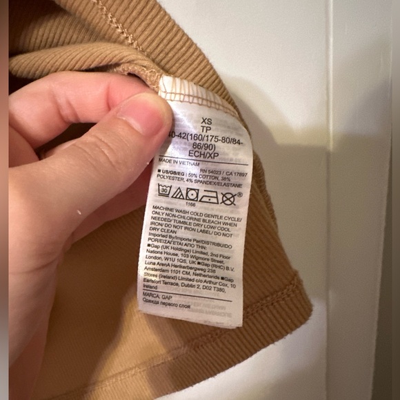 3/$10 Gap Ribbed Fall Coloured Tank Top - Picture 6 of 6